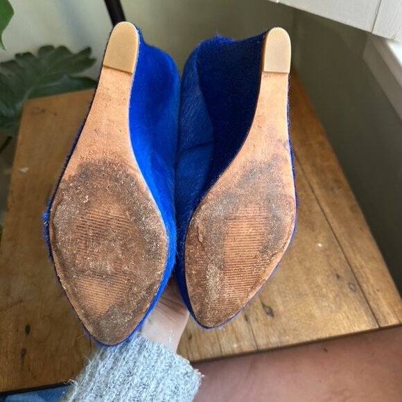 Ann Taylor Blue Cow Hide Wedges - size 8 - Picture 5 of 6